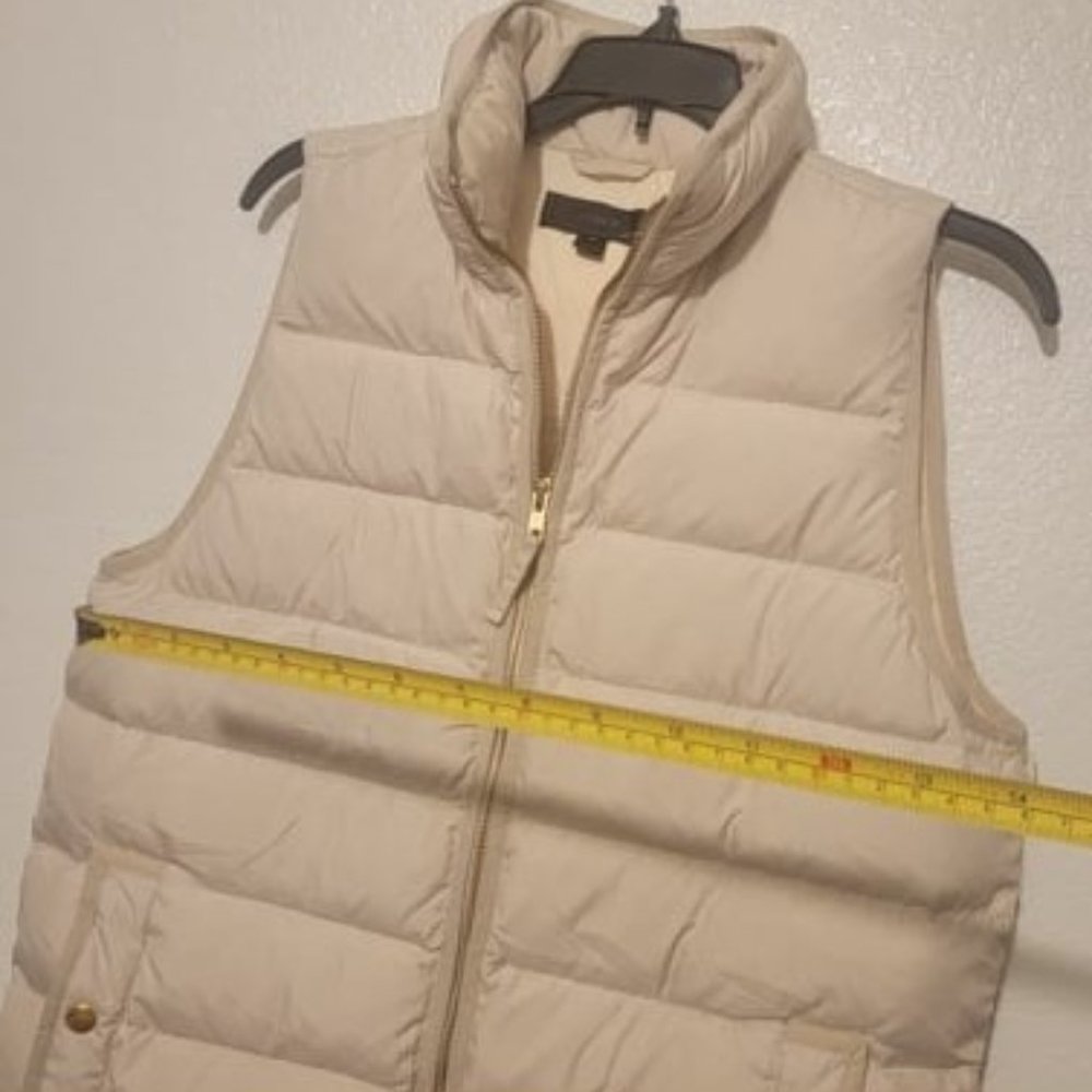 J Crew Vest 60% Down 40% Feather Size M side zips with pockets Full zip  Beige - Picture 2 of 12